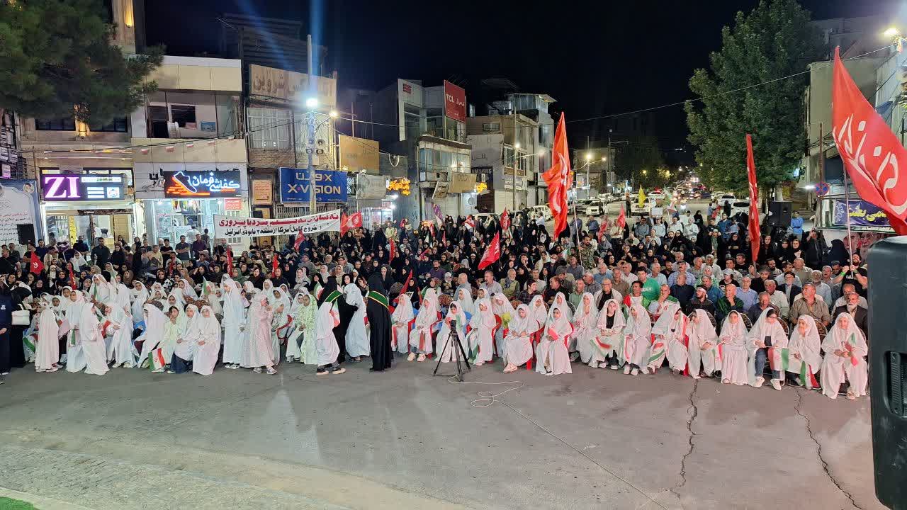جشن تکلیف دختران پایه سوم ابتدایی در ایلام برگزار شد