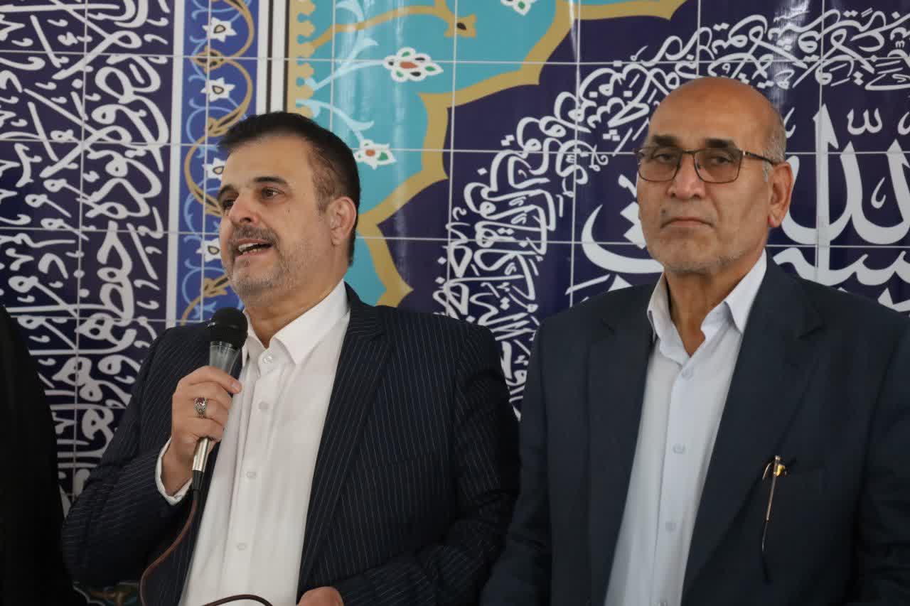 همزمان با آغاز سال تحصیلی و بازگشایی مدارس، مراسم طنین گلبانگ توحید در استان یزد برگزار شد