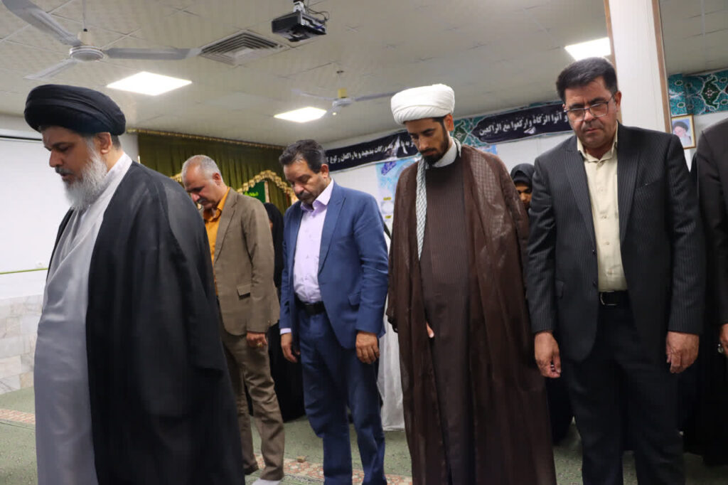 همزمان با آغاز سال تحصیلی و بازگشایی مدارس، مراسم طنین گلبانگ توحید در استان یزد برگزار شد