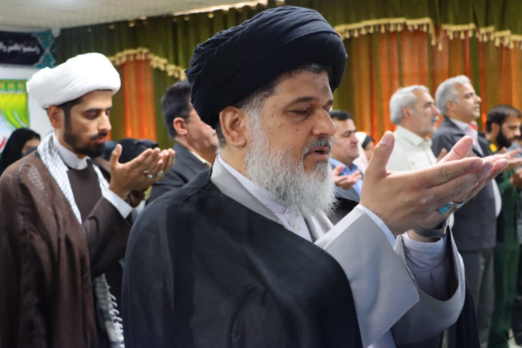 همزمان با آغاز سال تحصیلی و بازگشایی مدارس، مراسم طنین گلبانگ توحید در استان یزد برگزار شد