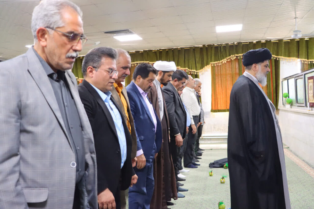 همزمان با آغاز سال تحصیلی و بازگشایی مدارس، مراسم طنین گلبانگ توحید در استان یزد برگزار شد