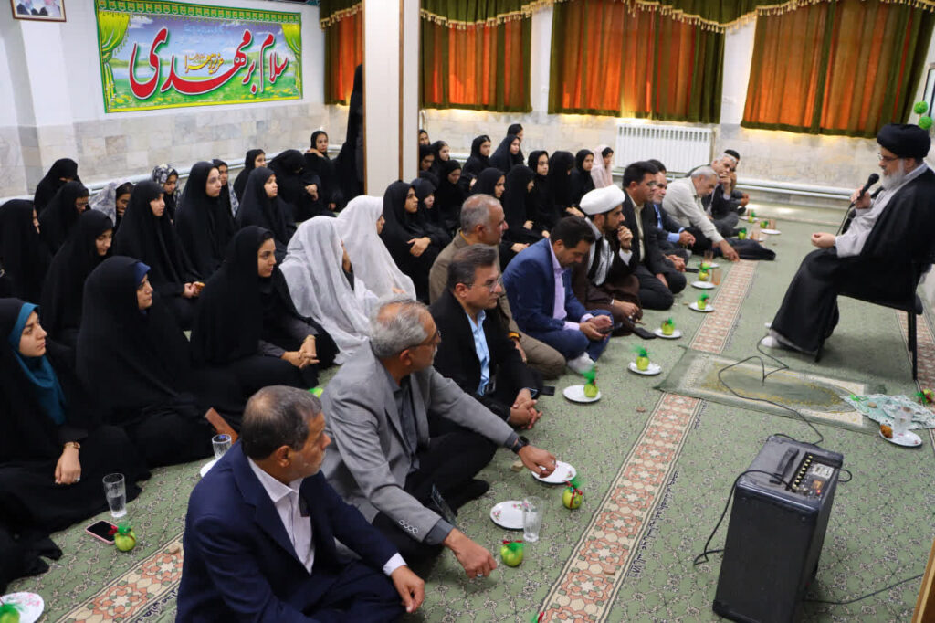 همزمان با آغاز سال تحصیلی و بازگشایی مدارس، مراسم طنین گلبانگ توحید در استان یزد برگزار شد