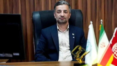 حضور مدیران در صفوف نماز، فرهنگ سازمانی را ارتقا میدهد