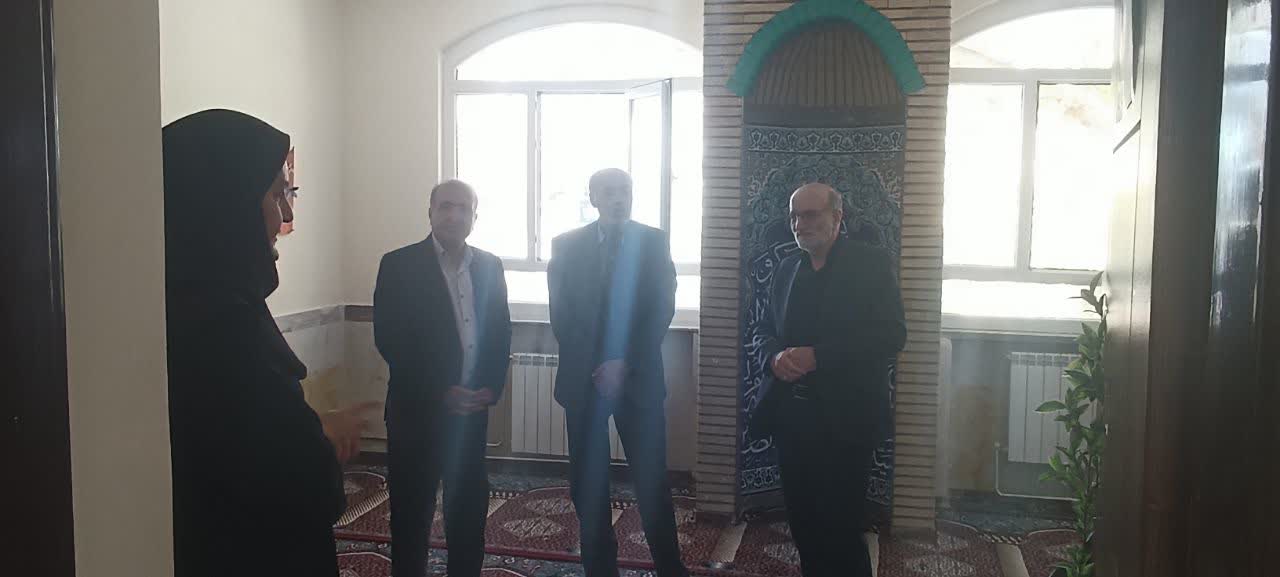 بازدید مدیر ستاد اقامه نماز استان کردستان از نمازخانه مدارس ناحیه ۲ سنندج