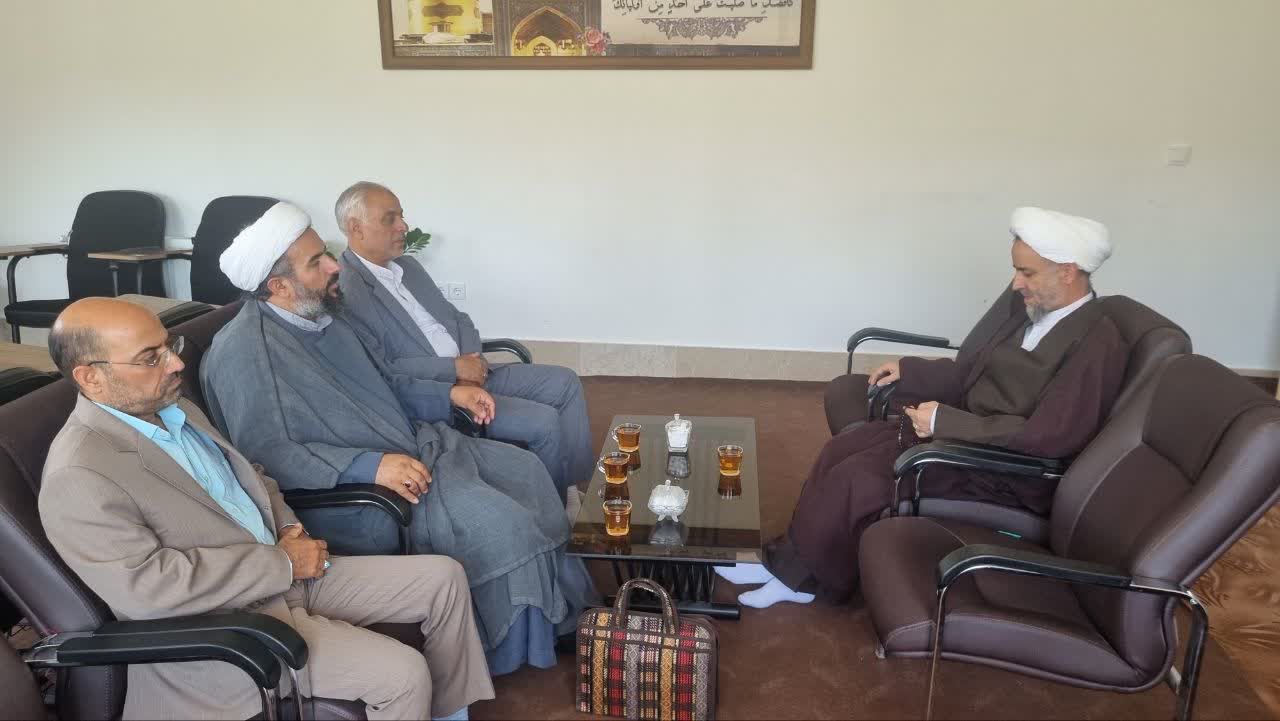 مدیر ستاد اقامه نماز استان با نماینده ولی فقیه در سپاه خراسان جنوبی دیدار کرد