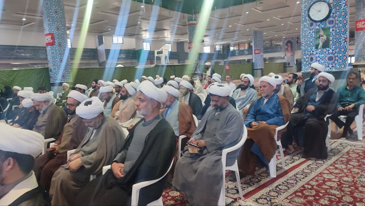 مسجد سنگر اصلی مقابله با جنگ ترکیبی و هجمههای فرهنگی دشمن است