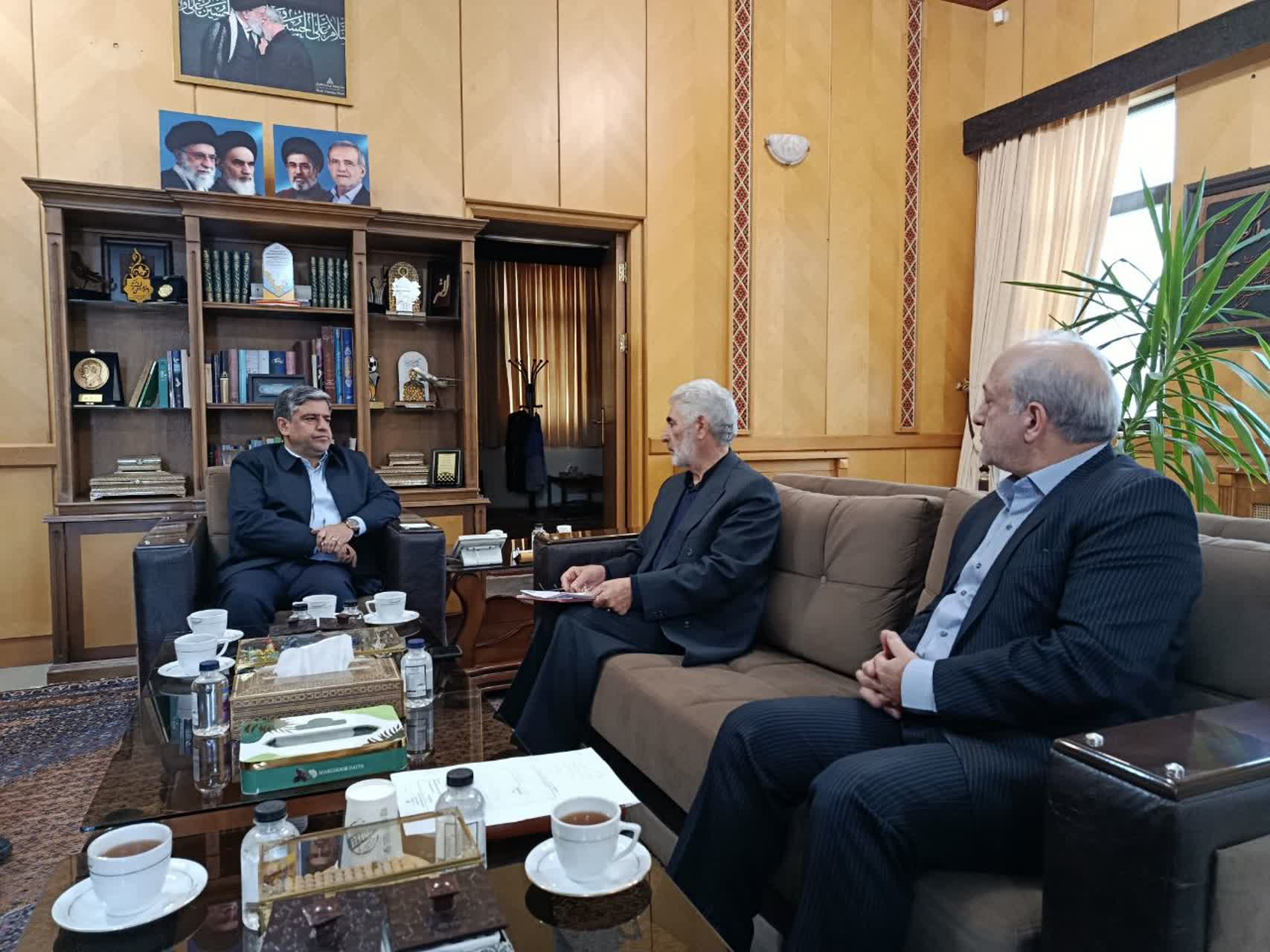 دیدار مدیر ستاد اقامه نماز با استاندار اردبیل
