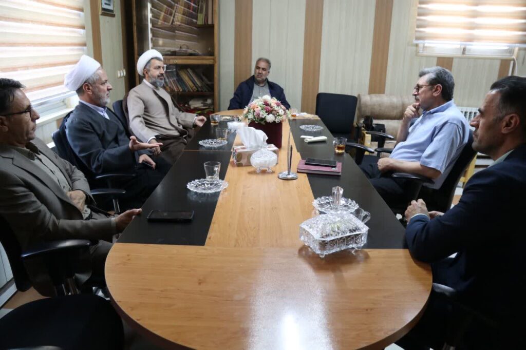دیدار مدیر ستاد اقامه نماز زنجان با رئیس جدید مجموعه درمانی شهید بهشتی