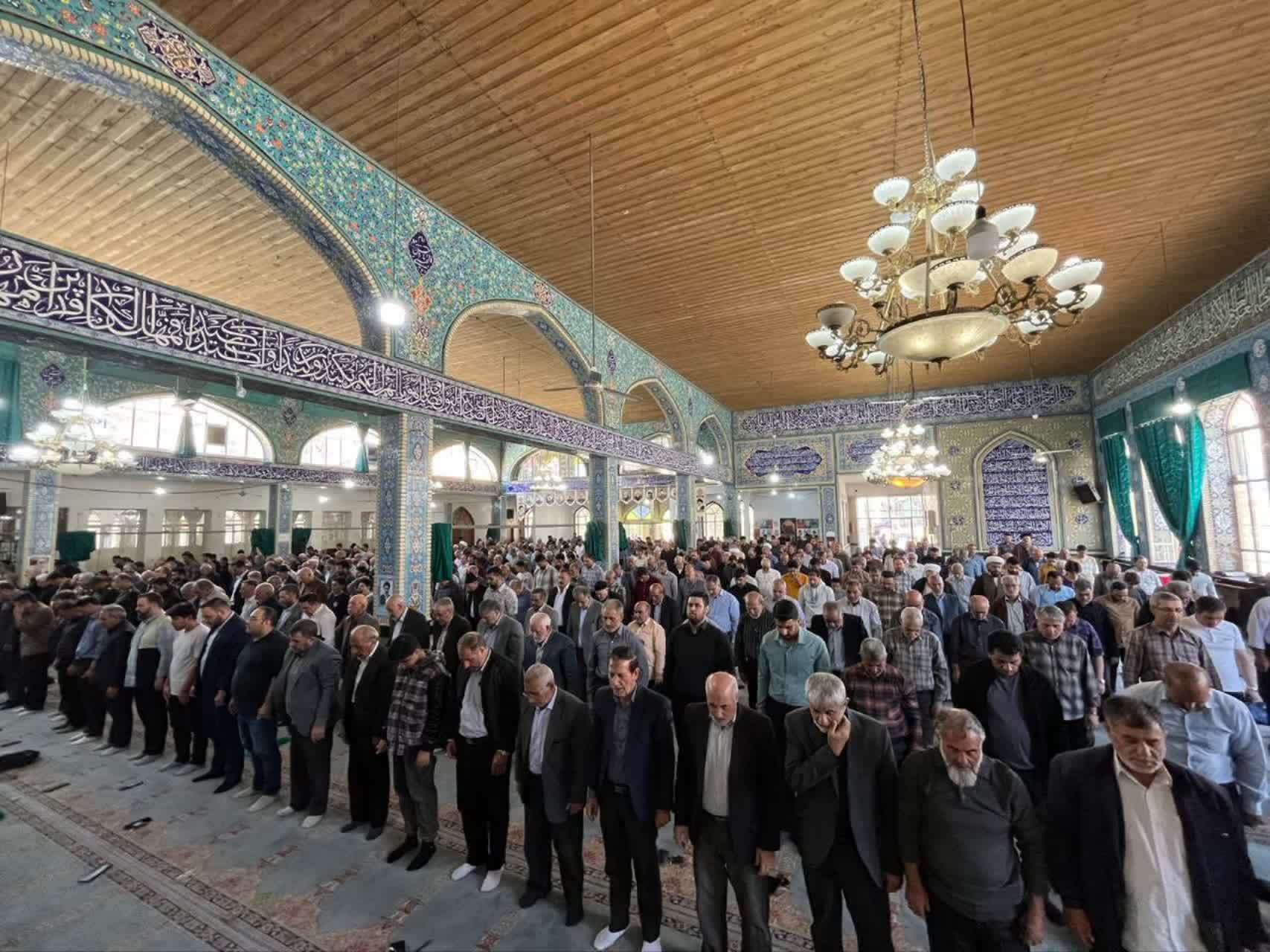 نماز محور تعالی معنوی جامعه و زمینهساز تقویت بندگی و اخلاق است
