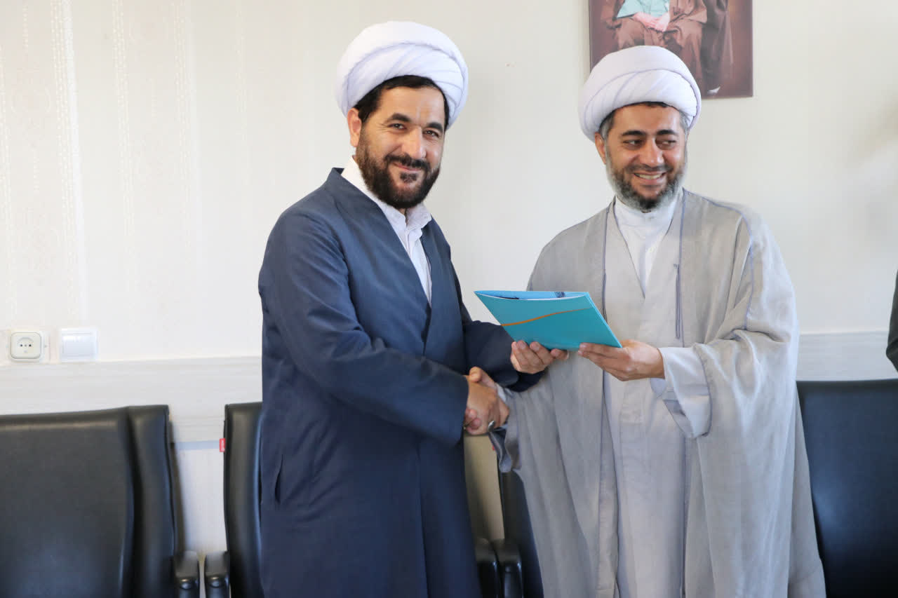 فاهم‌نامه بومی‌سازی برنامه‌های اقامه نماز دانشگاه علوم پزشکی تبریز