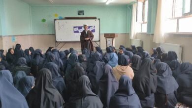 ترویج فرهنگ نماز و آموزش احکام دینی به دانش‌آموزان دختر در تیکمه‌داش