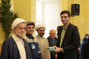 تأکید بر نقش نماز در ارتقای معنویت و بهره‌وری در محیط کار پتروشیمی