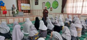 ترویج فرهنگ نماز در مدارس تیکمه‌داش؛ از آموزش احکام تا اقامه نماز جماعت