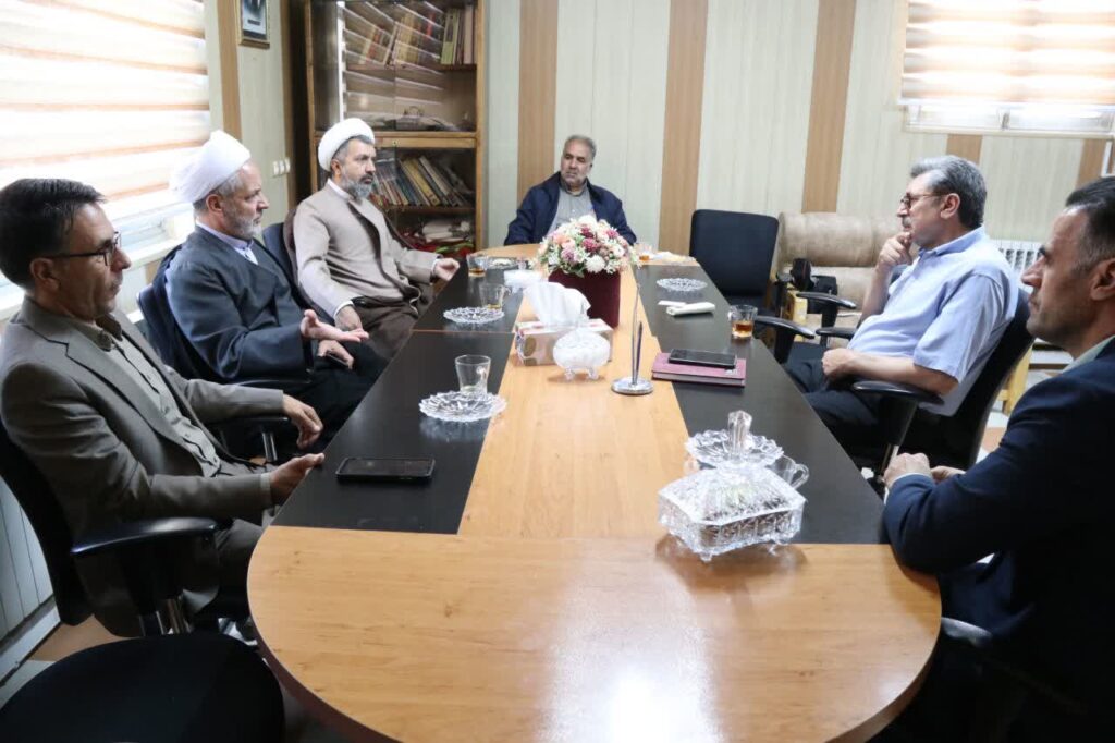 دیدار مدیر ستاد اقامه نماز زنجان با رئیس جدید مجموعه درمانی شهید بهشتی
