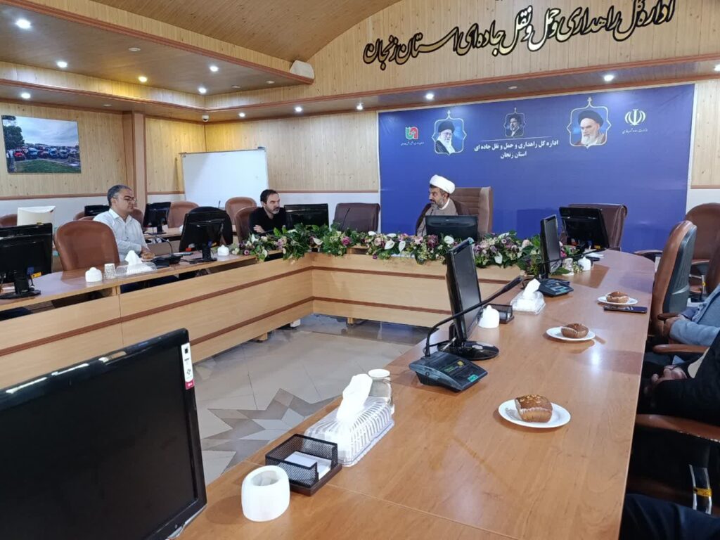 برگزاری دوره آموزشی تخصصی نماز ویژه رانندگان وسایل نقلیه عمومی استان زنجان