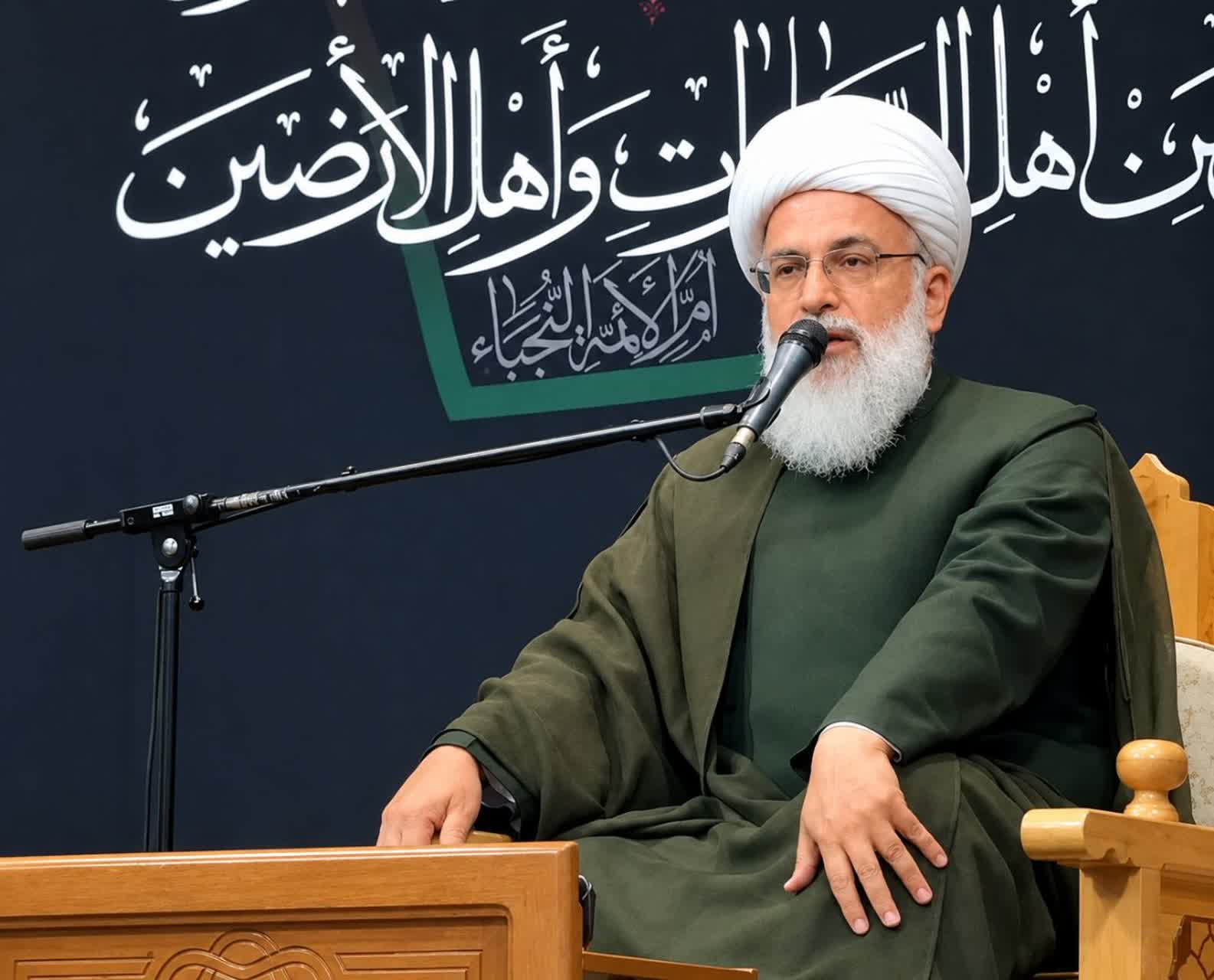 نماز؛ محور بندگی و تقویت معنویت در پیام سوره کوثر