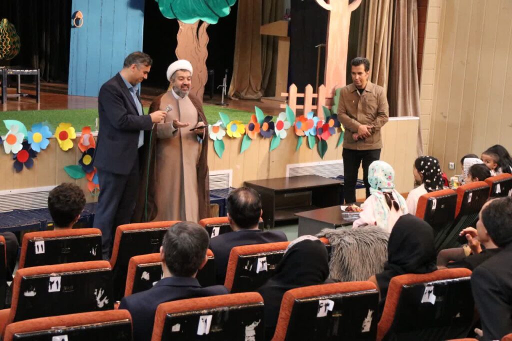 جشن تکلیف فرزندان کارکنان بانک رفاه زنجان با برنامه‌های شاد و آموزشی برگزار شد