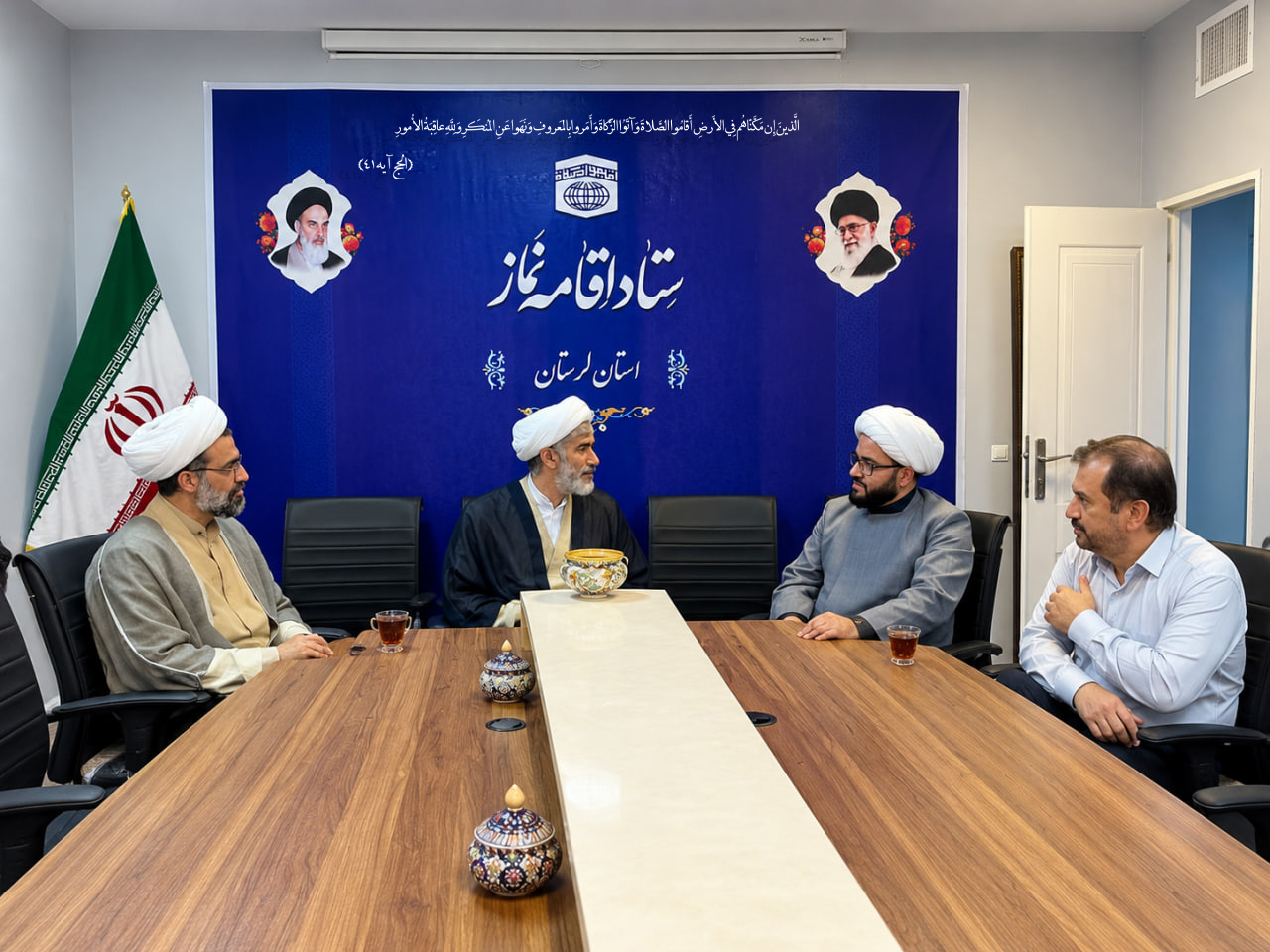 دیدار مسئول نهاد نمایندگی دانشگاه علوم پزشکی با مدیر ستاد اقامه نماز لرستان