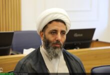 توجه قلبی و آگاهی از حضور در محضر خداوند در هنگام اقامه نماز