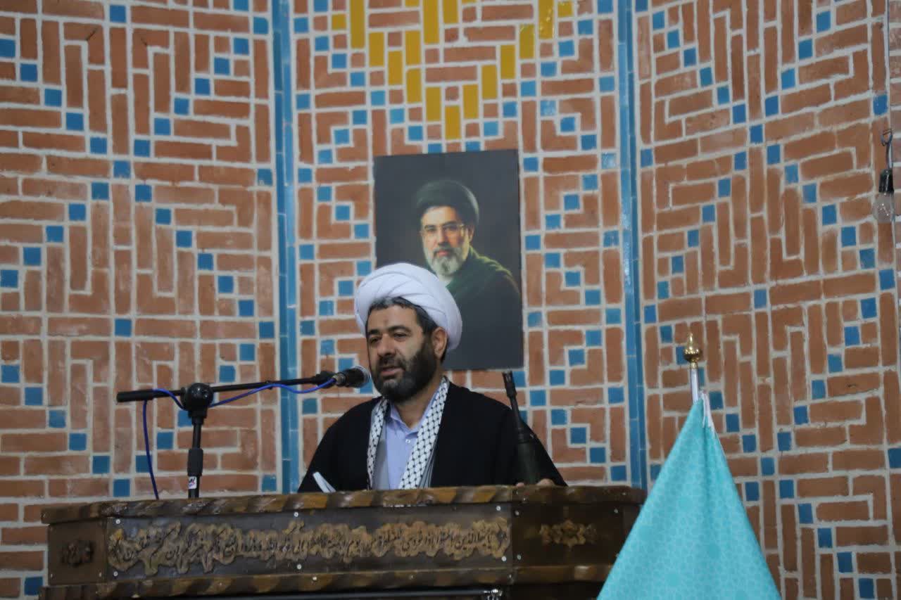 نهادینه شدن نماز، زمینهساز تحقق جامعه اسلامی است