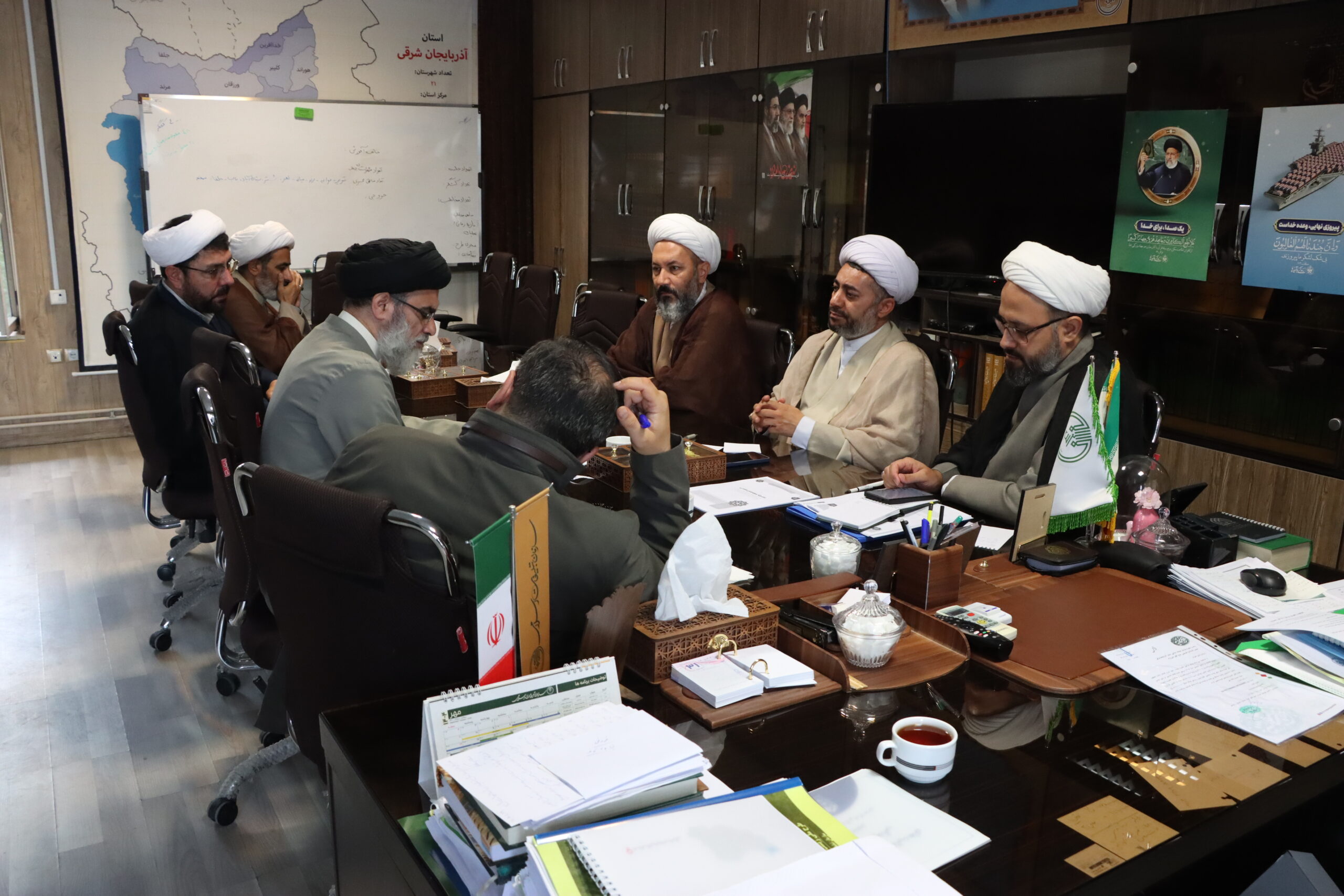 نشست برنامه‌ریزی و تدوین طرح توانمندسازی ائمه جماعات استان
