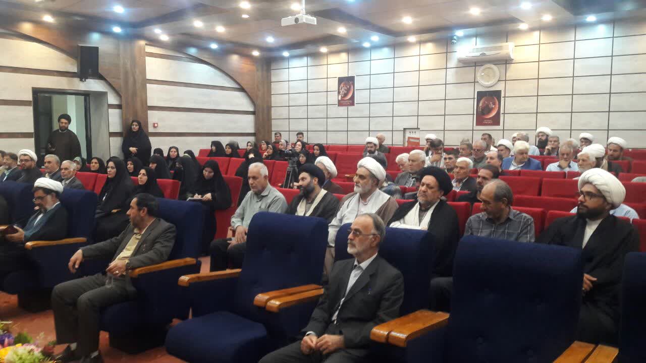 دوره آموزشی توانمندسازی ائمه جماعت دستگاههای اجرایی و اساتید بومی استان ایلام برگزار شد / تأکید بر نماز اول وقت و نقش مدیران در تقویت نماز جماعت ادارات