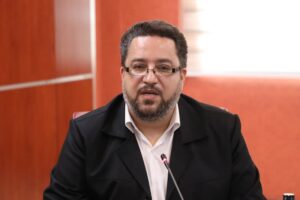 سید علی مهدیان در مراسم تجلیل از خادمان نماز در سازمان حفاظت محیط زیست