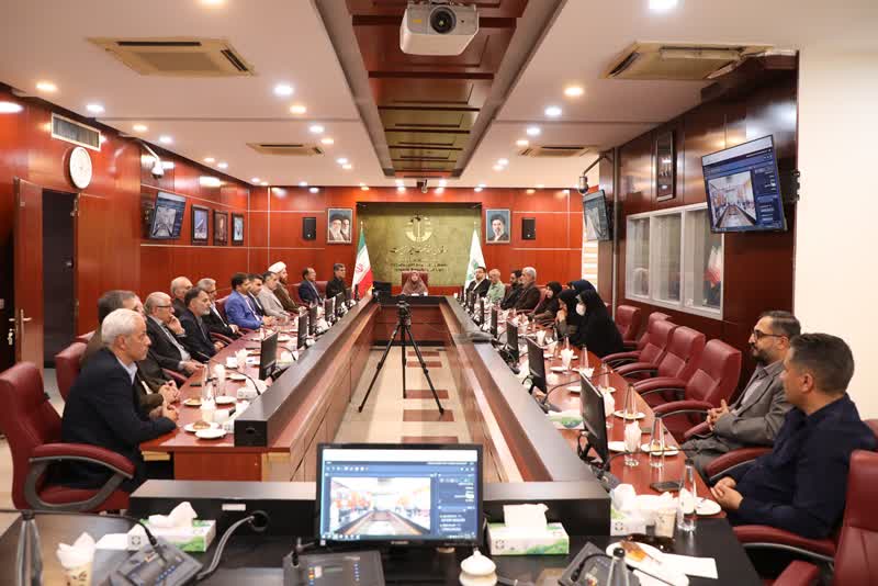 تجلیل از خادمان نماز در سازمان حفاظت محیط زیست