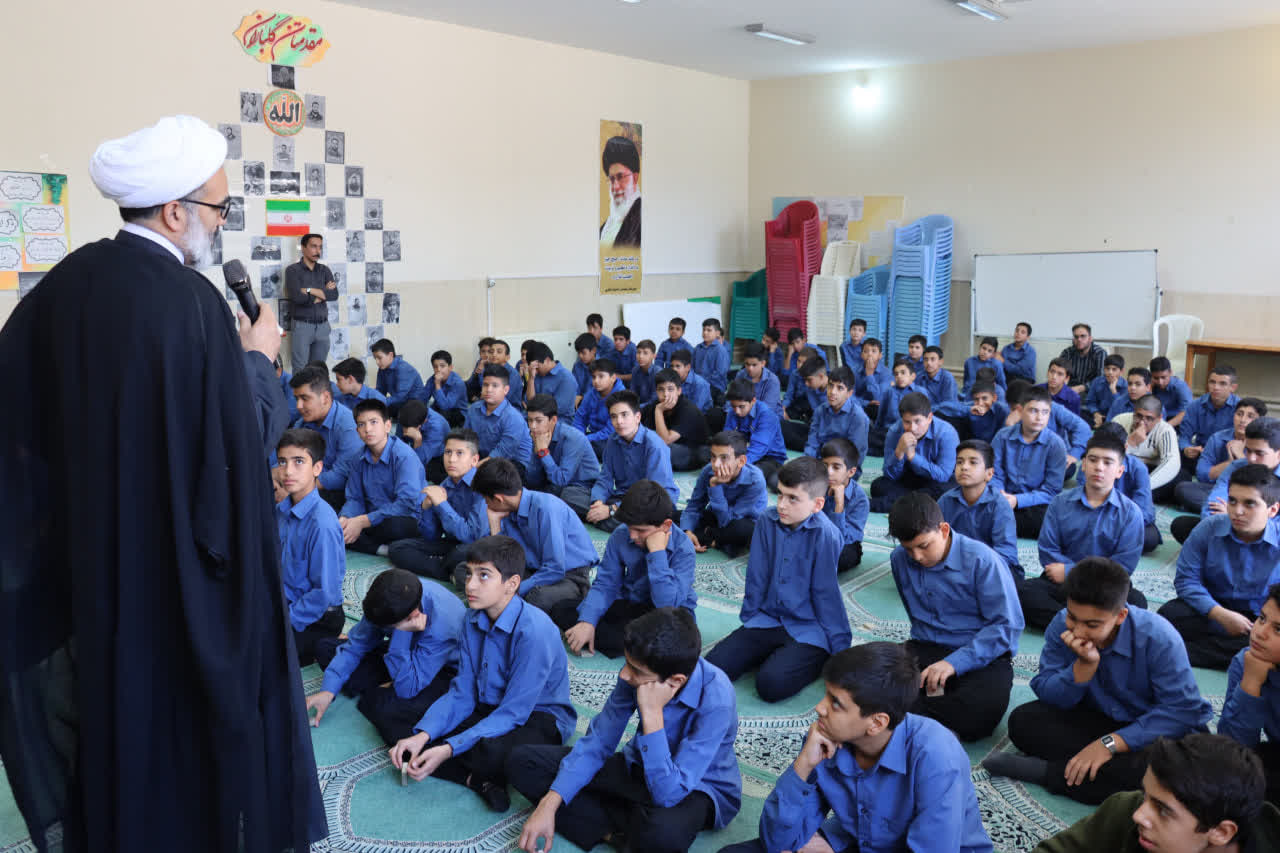 نشست دانش آموزی مبارکه اصفهان