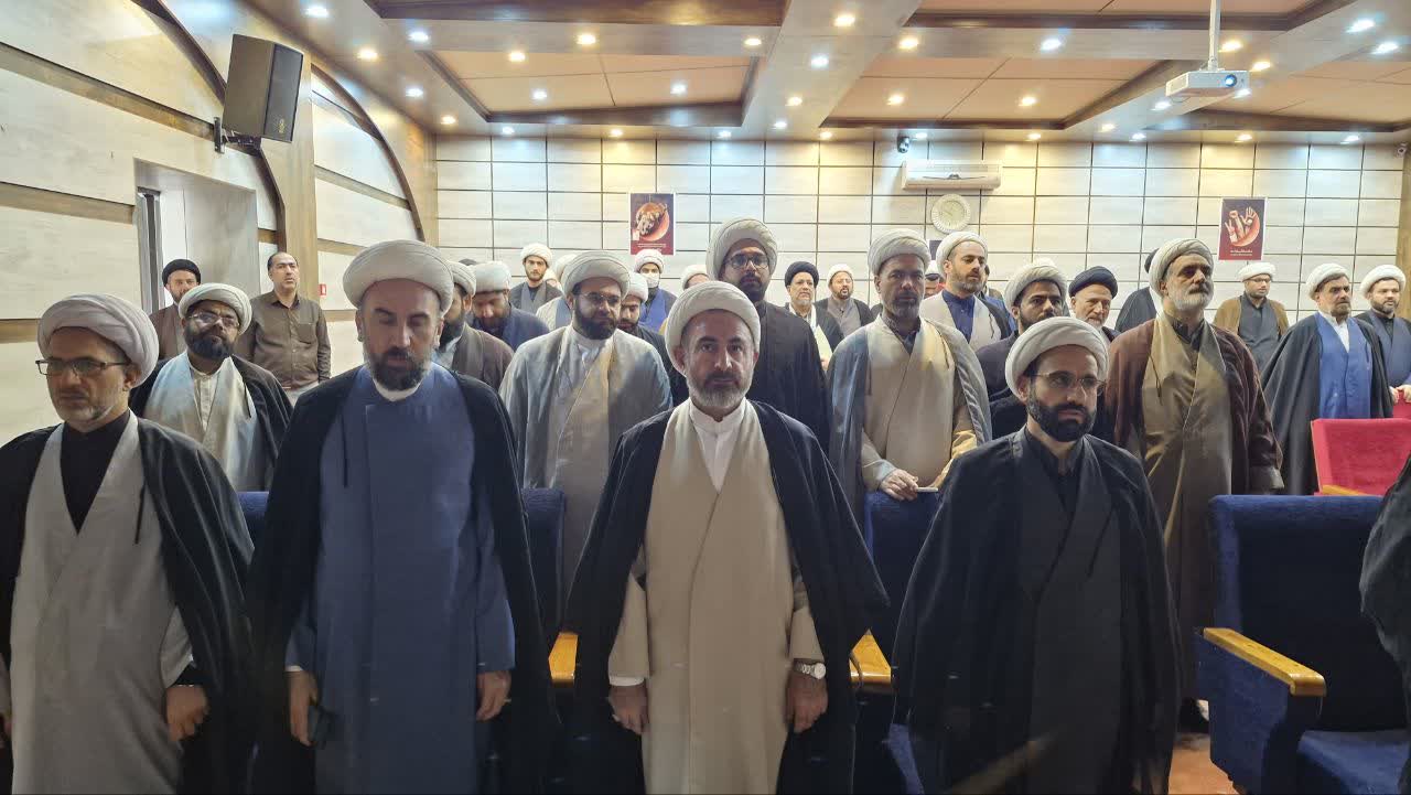 مساجد کانون امیدآفرینی و گرهگشایی از مسائل مردم شوند