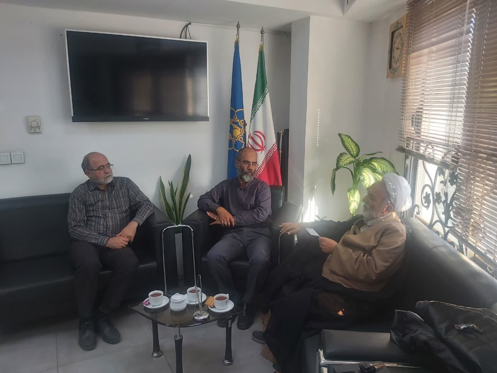 نشستی مشترک فی مابین مدیر ستاد اقامه نماز با معاون سازمان فرهنگی و اجتماعی شهرداری مشهد برگزار شد