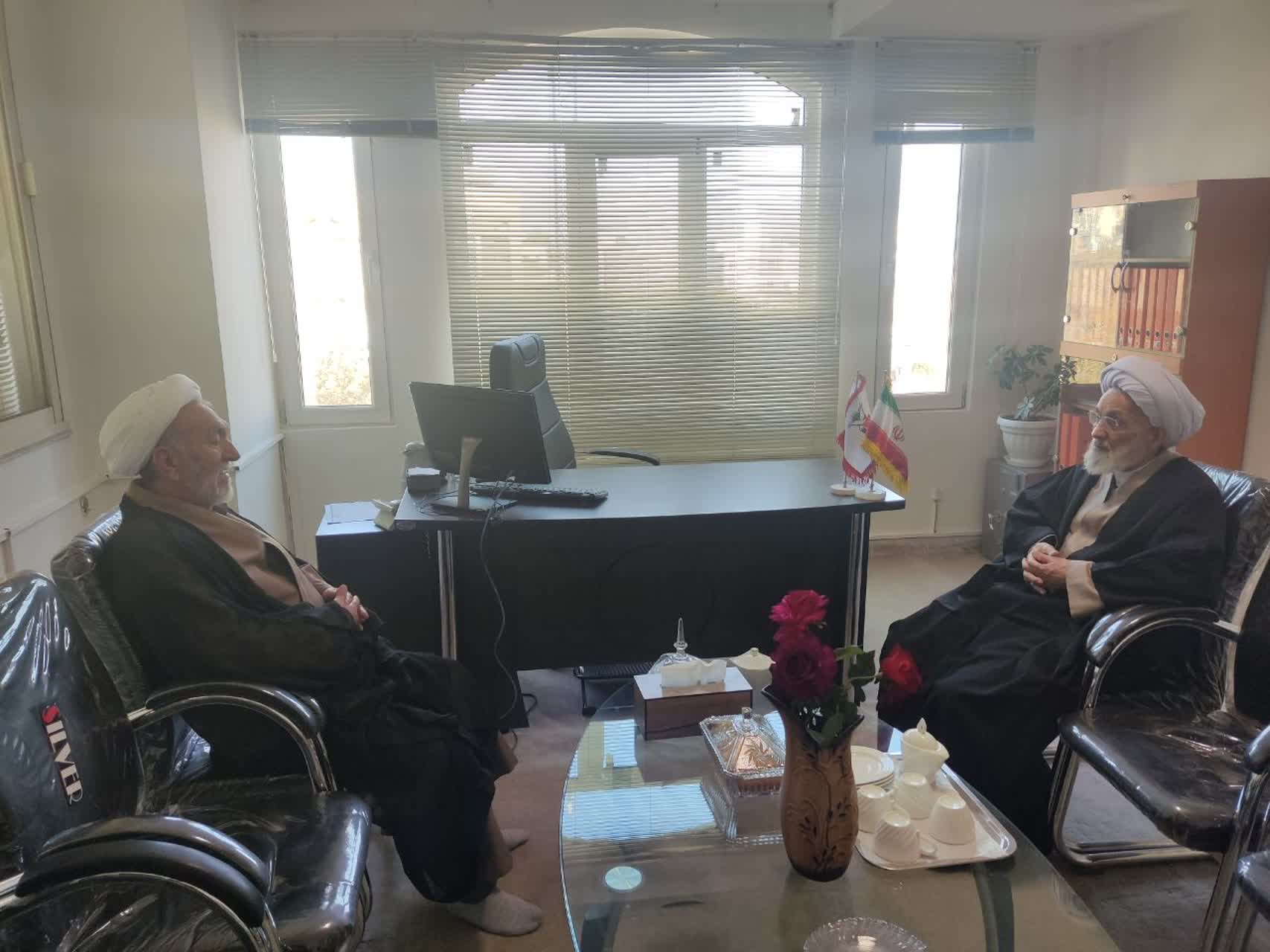 در راستای توسعه فرهنگ اقامه نماز مدیر ستاد اقامه نماز با مسئول نمایندگی ولی فقیه در بنیاد شهید و امورایثارگران دیدار کرد