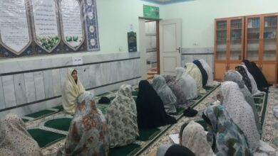 نخستین گفتمان دانشآموزی نماز با موضوع راهکارهای ترویج نماز اول وقت در شهرستان نهبندان برگزار شد