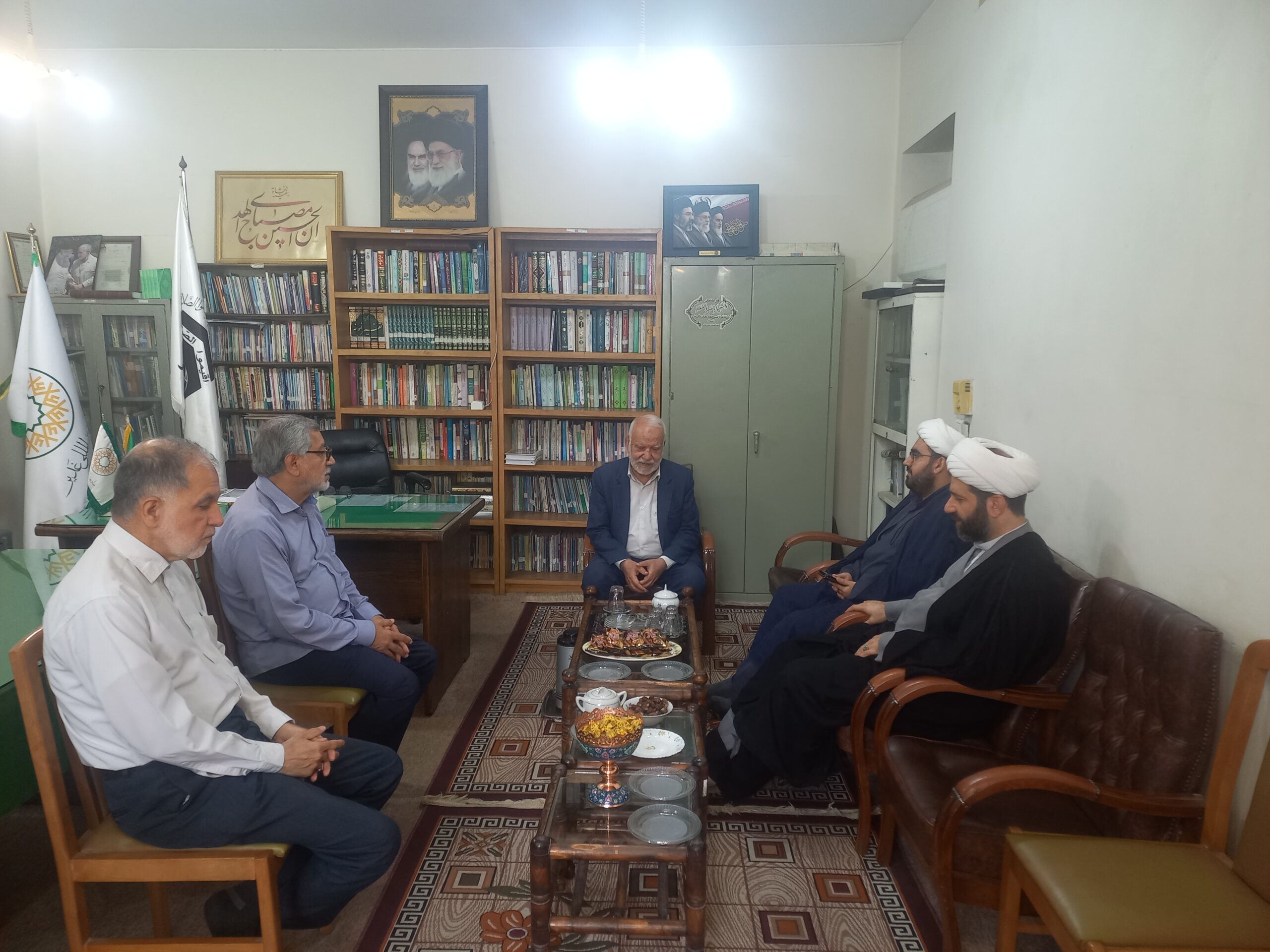 راهکارهای تقویت برنامههای پیرامون نماز در شهرستان اهواز بررسی شد